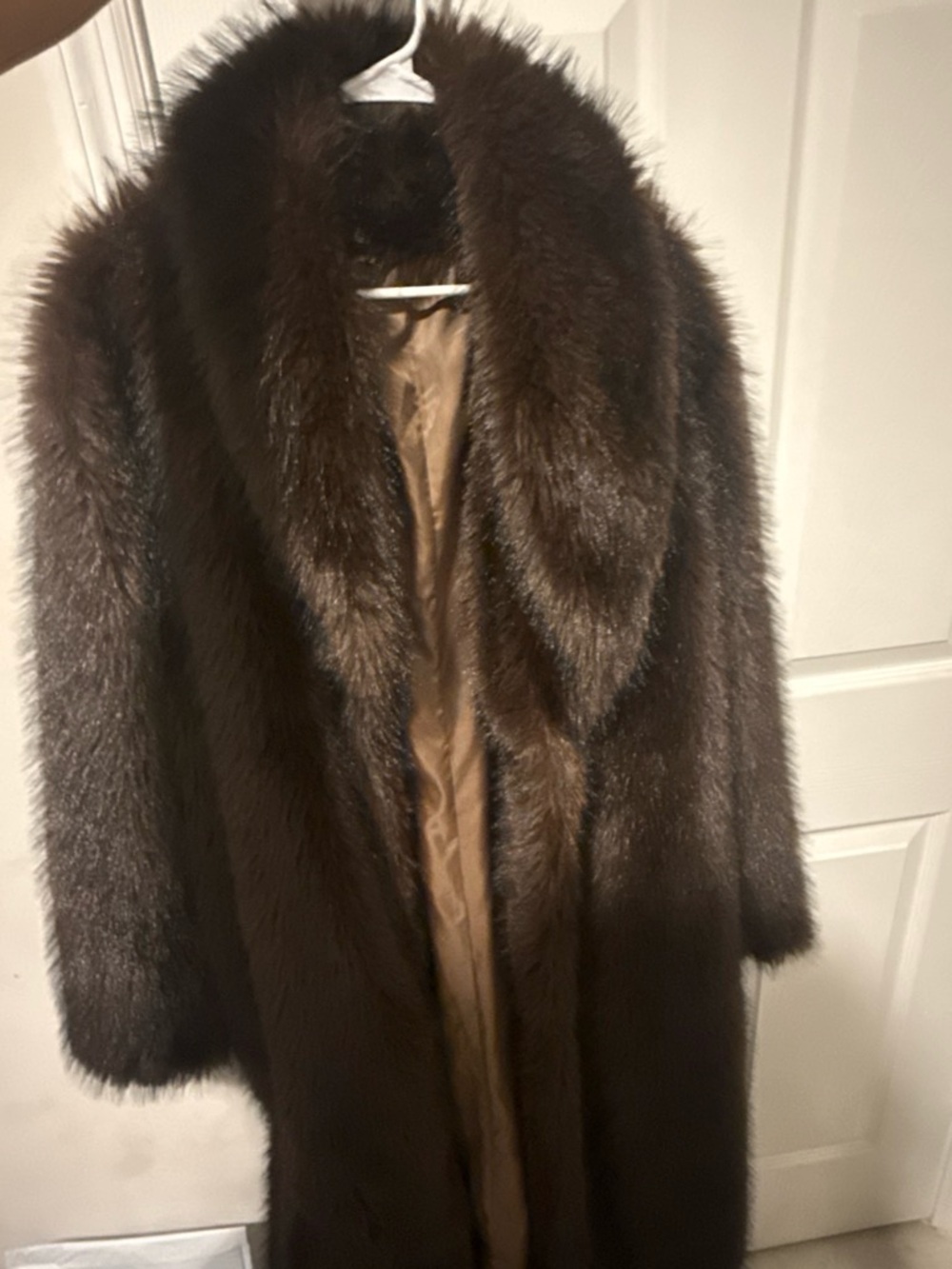 Luxurious Brown Women's Fur Coat - Classic Long Style